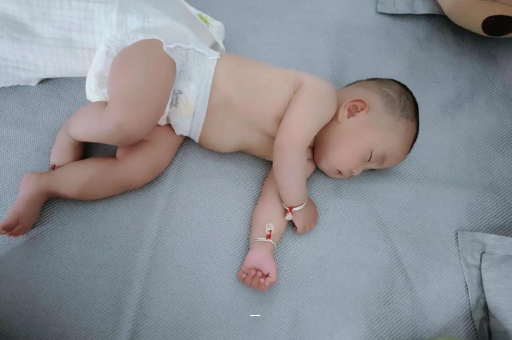 三河怀孕感觉自己心跳明显